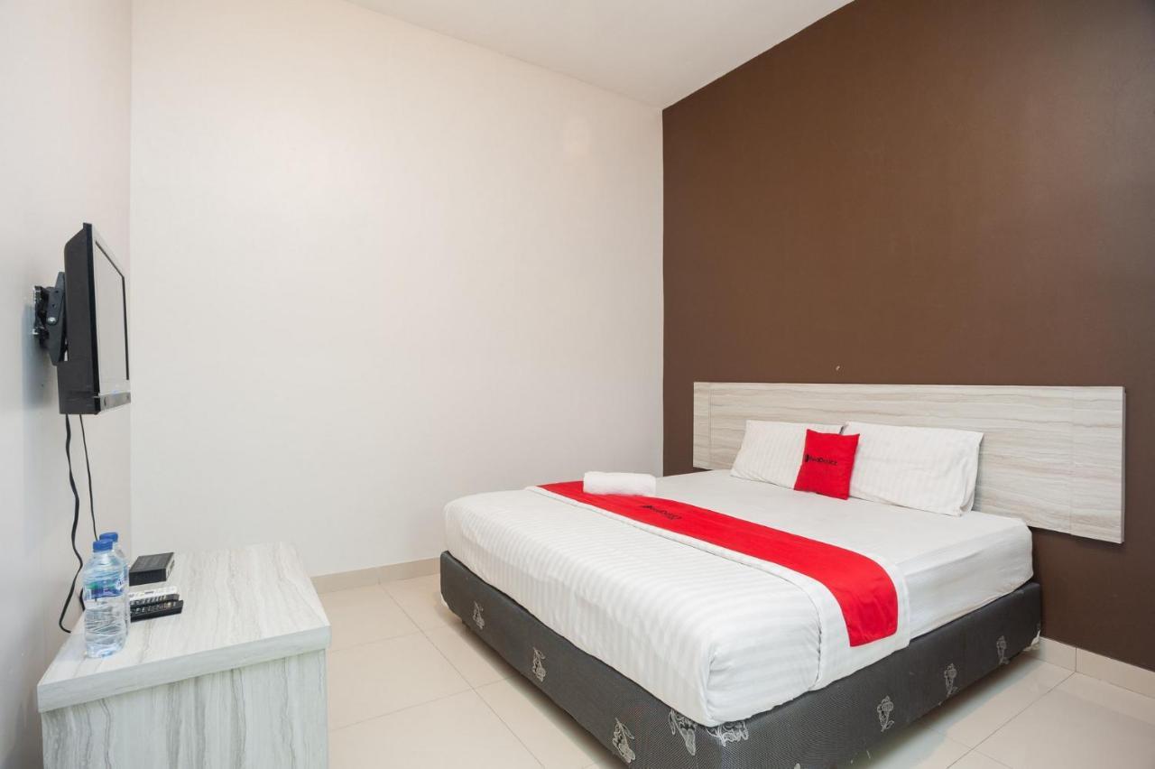 Reddoorz Syariah Near Taman Air Mancur Bogor Hotel Exterior photo