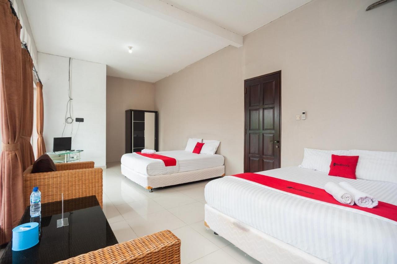 Reddoorz Syariah Near Taman Air Mancur Bogor Hotel Exterior photo